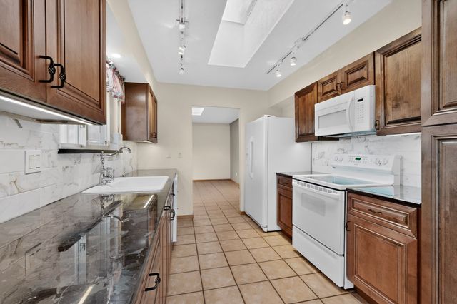 279 Loma Entrada, Santa Fe, NM 87501