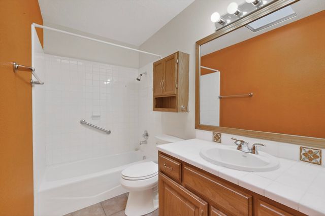 279 Loma Entrada, Santa Fe, NM 87501