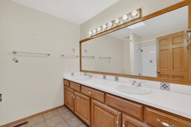 279 Loma Entrada, Santa Fe, NM 87501
