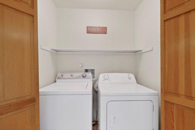 279 Loma Entrada, Santa Fe, NM 87501