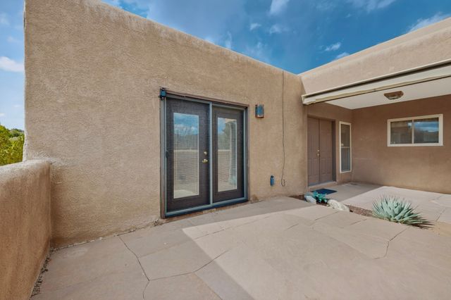 279 Loma Entrada, Santa Fe, NM 87501