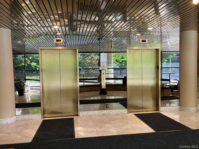 10 Cottage Place 2E, White Plains, NY 10601