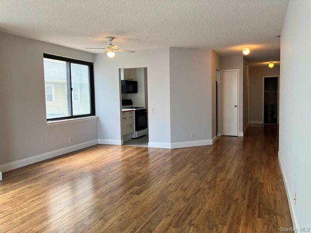 10 Cottage Place 2E, White Plains, NY 10601