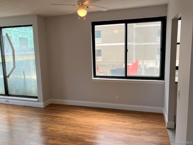 10 Cottage Place 2E, White Plains, NY 10601