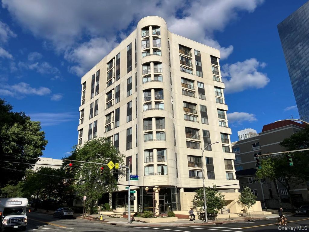 10 Cottage Place 2E, White Plains, NY 10601