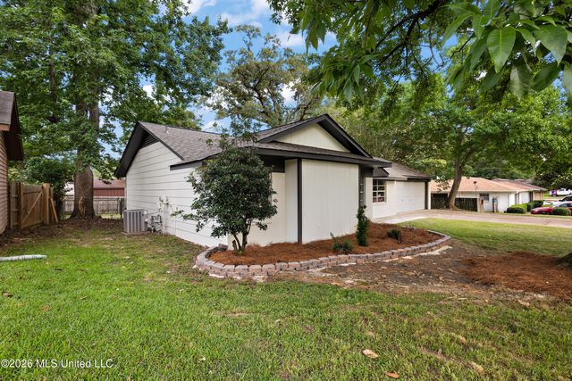 40 Woodbridge Road, Brandon, MS 39042