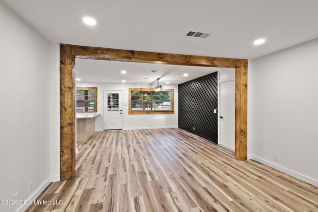 40 Woodbridge Road, Brandon, MS 39042