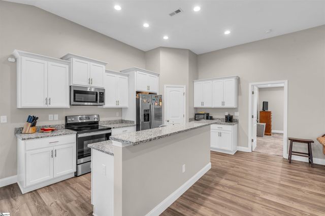 422 Thiago Court, Lyman, SC 29365