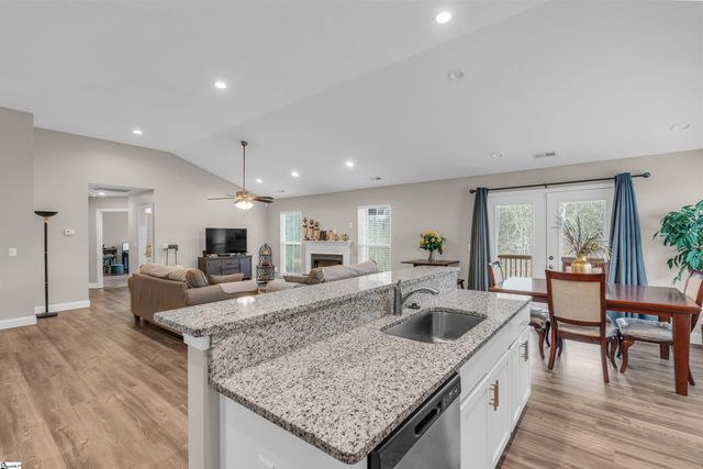 422 Thiago Court, Lyman, SC 29365