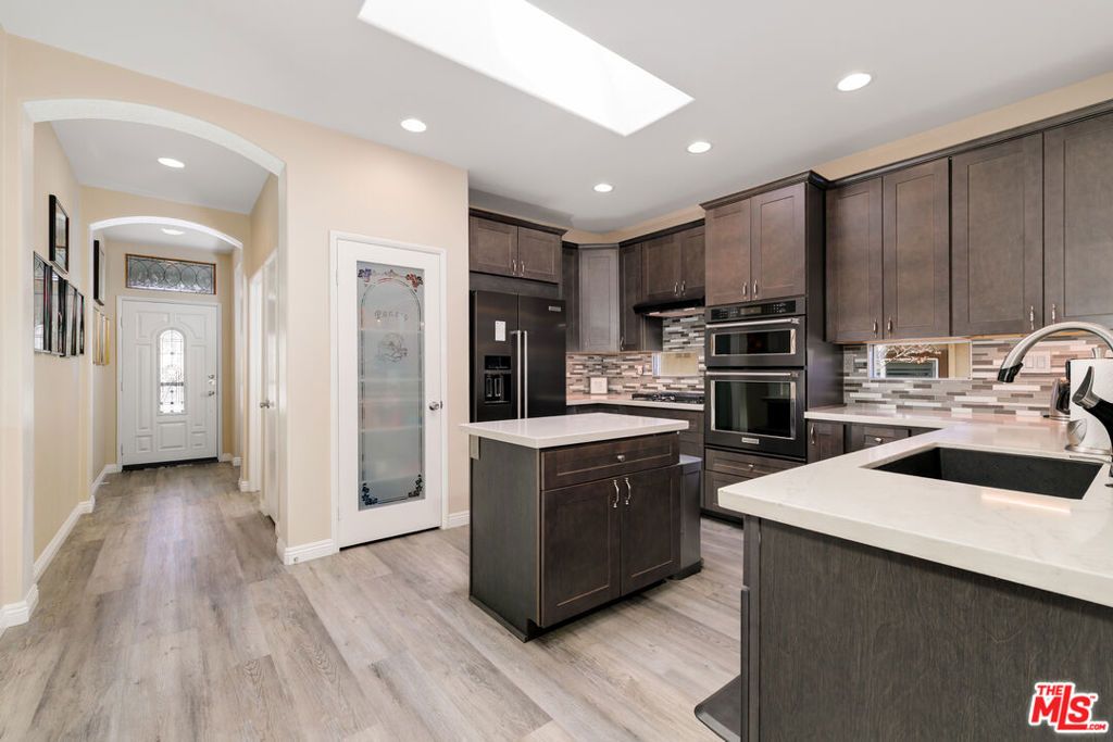 24292 Nobe Street, Corona, CA 92883 — photo 3