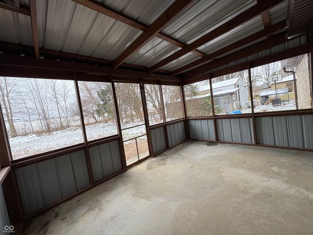 8772 E State Road 42, Poland, IN 47868