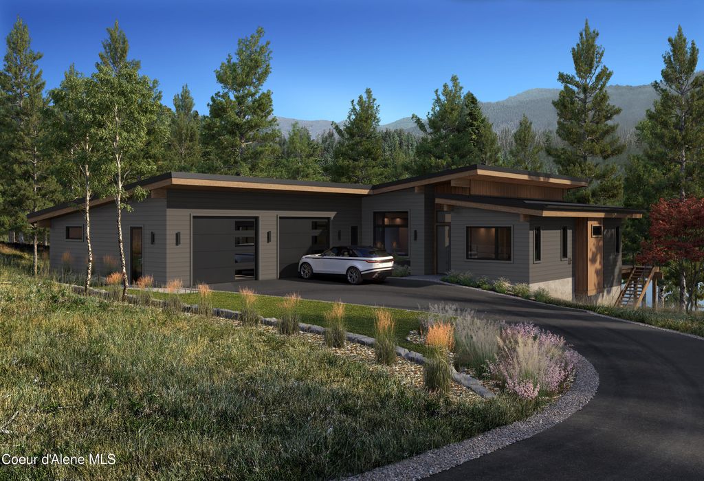 12704 N Lakewood Dr, Hayden, ID 83835