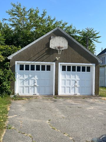 83 Ledyard Avenue, Groton, CT 06340