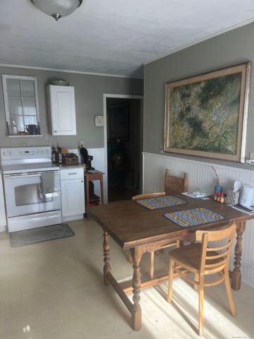 83 Ledyard Avenue, Groton, CT 06340