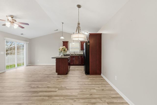 114 Lake Forest Drive, Georgetown, KY 40324