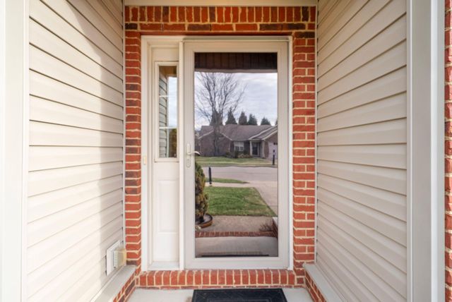 114 Lake Forest Drive, Georgetown, KY 40324