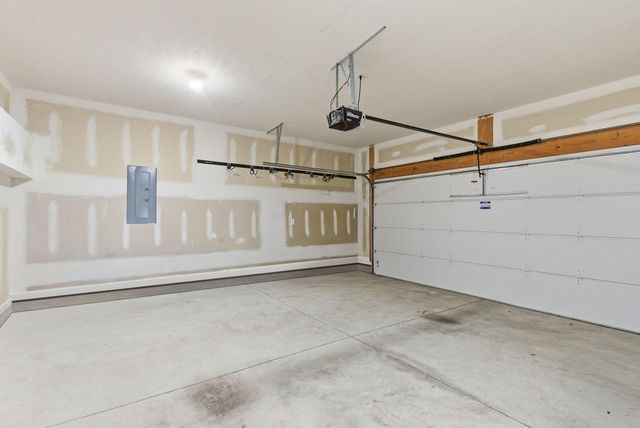 114 Lake Forest Drive, Georgetown, KY 40324