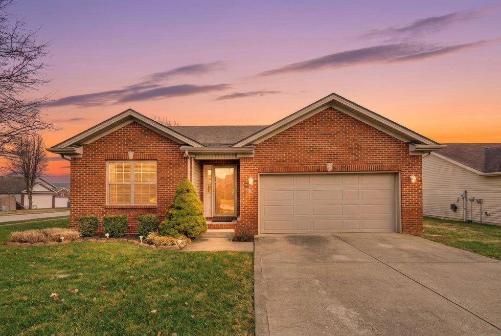 114 Lake Forest Drive, Georgetown, KY 40324