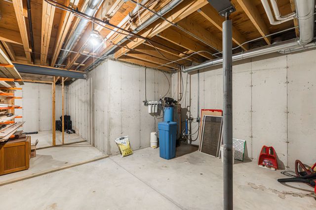 2601 N 3653rd Road, Sheridan, IL 60551