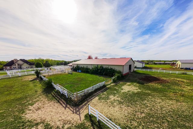 2601 N 3653rd Road, Sheridan, IL 60551