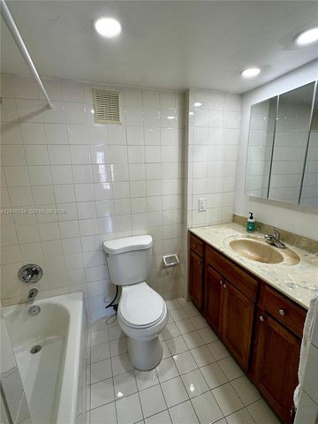 4801 NW 7th St 704-16, Miami, FL 33126