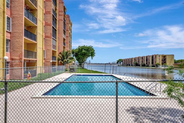 4801 NW 7th St 704-16, Miami, FL 33126