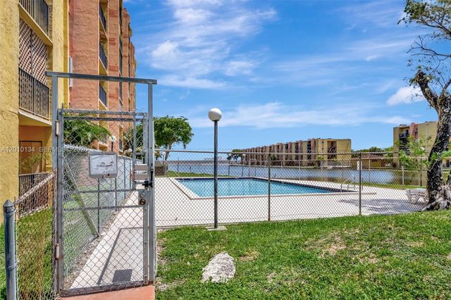 4801 NW 7th St 704-16, Miami, FL 33126