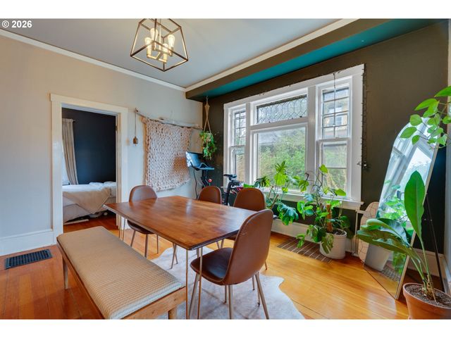 4136 Ne 10TH Ave, Portland, OR 97211