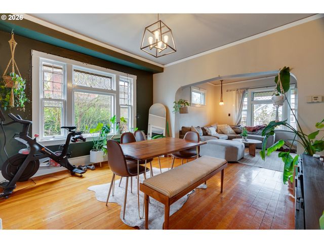 4136 Ne 10TH Ave, Portland, OR 97211