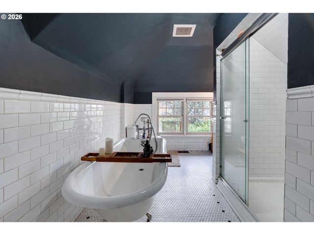 4136 Ne 10TH Ave, Portland, OR 97211