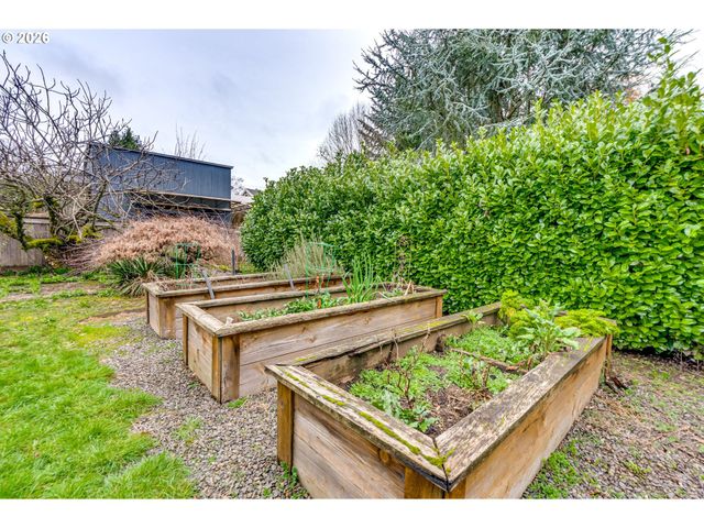 4136 Ne 10TH Ave, Portland, OR 97211