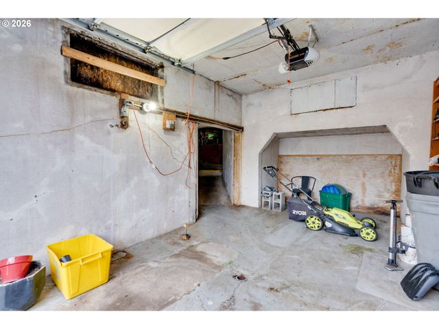 4136 Ne 10TH Ave, Portland, OR 97211