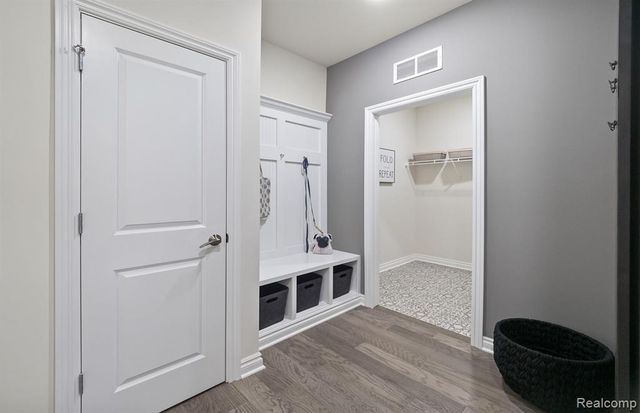 51369 Nature Trail Drive, Macomb, MI 48042