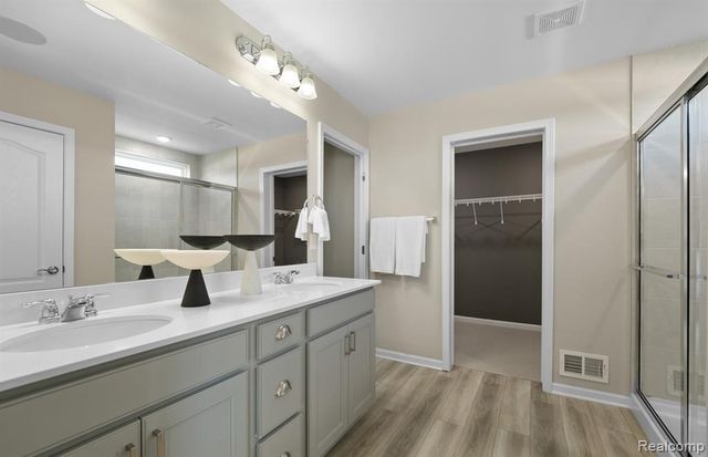 51369 Nature Trail Drive, Macomb, MI 48042