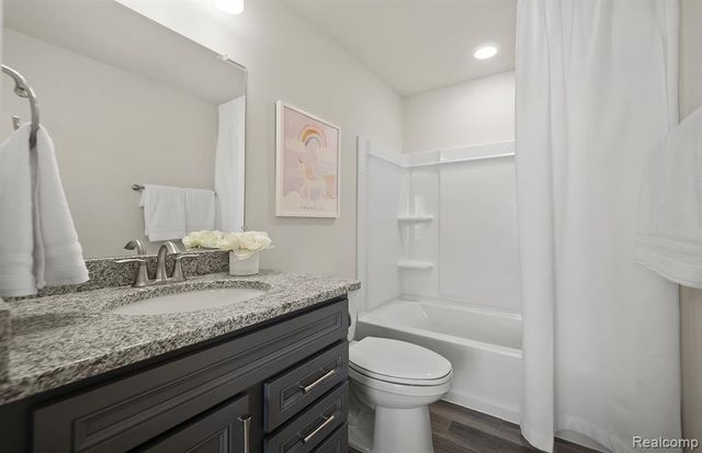 51369 Nature Trail Drive, Macomb, MI 48042