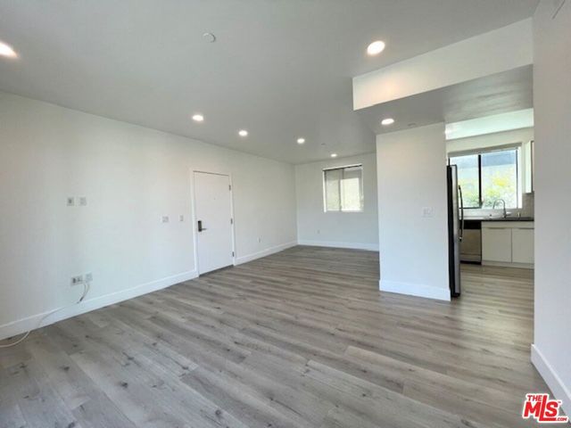 14612 Calvert Street 202, Van Nuys, CA 91411