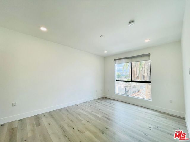 14612 Calvert Street 202, Van Nuys, CA 91411