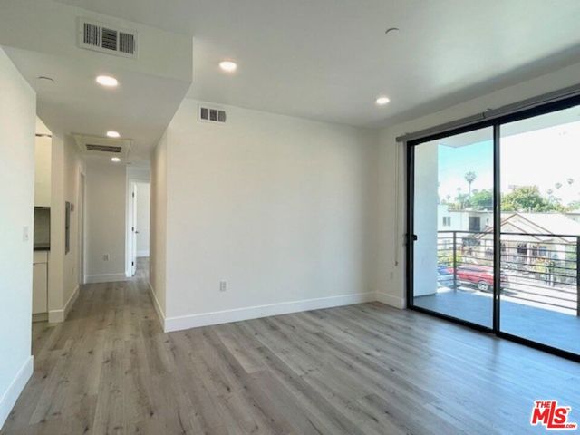 14612 Calvert Street 202, Van Nuys, CA 91411
