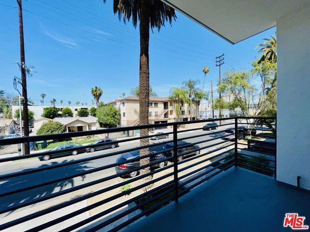 14612 Calvert Street 202, Van Nuys, CA 91411