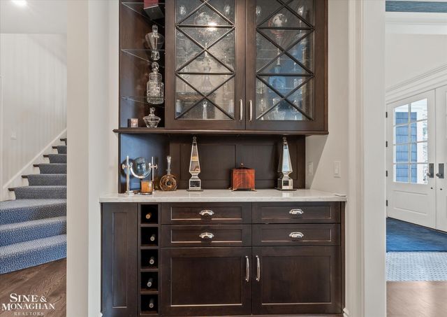 223 Cloverly Road, Grosse Pointe Farms, MI 48236