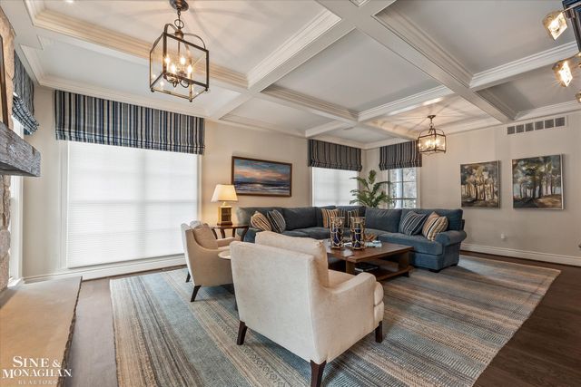 223 Cloverly Road, Grosse Pointe Farms, MI 48236