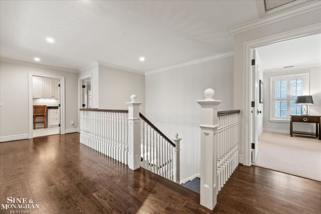 223 Cloverly Road, Grosse Pointe Farms, MI 48236