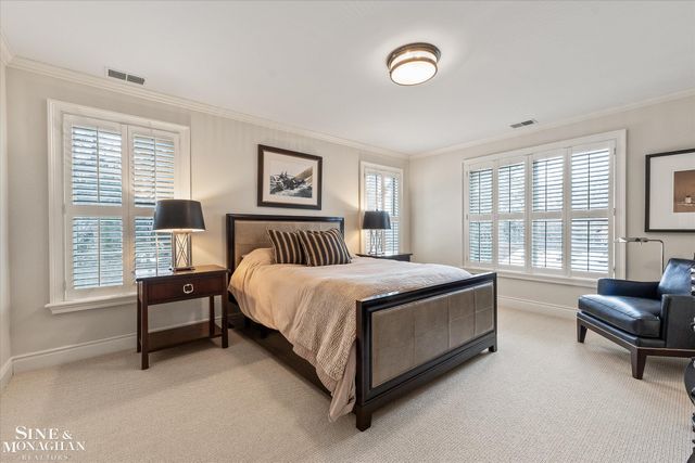 223 Cloverly Road, Grosse Pointe Farms, MI 48236