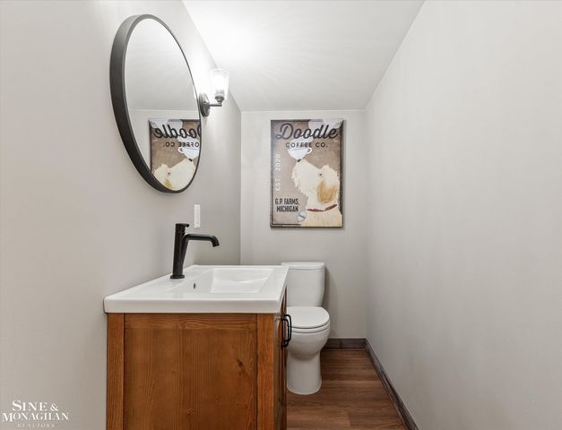 223 Cloverly Road, Grosse Pointe Farms, MI 48236