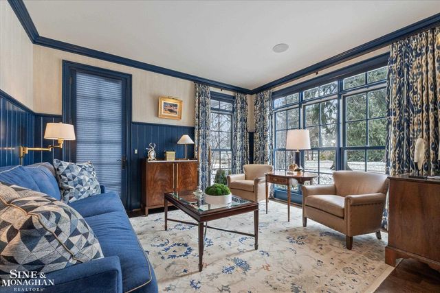 223 Cloverly Road, Grosse Pointe Farms, MI 48236