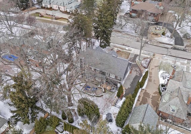 223 Cloverly Road, Grosse Pointe Farms, MI 48236