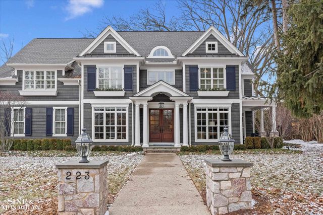 223 Cloverly Road, Grosse Pointe Farms, MI 48236