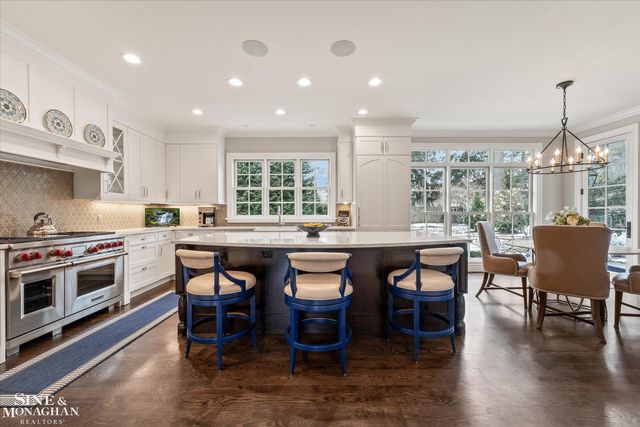 223 Cloverly Road, Grosse Pointe Farms, MI 48236