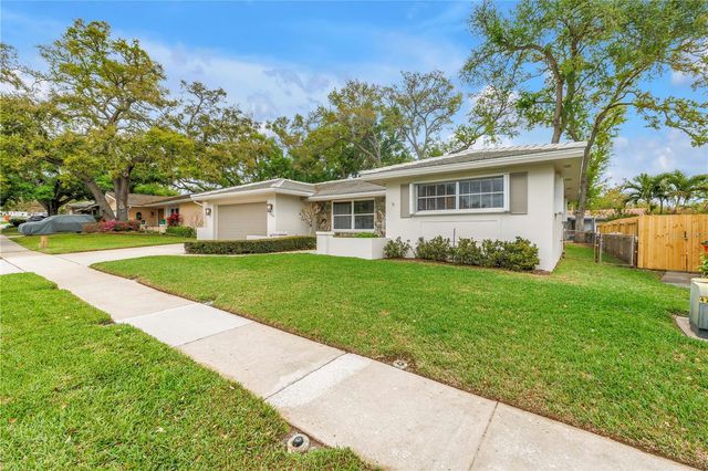 12088 70TH AVENUE, Seminole, FL 33772