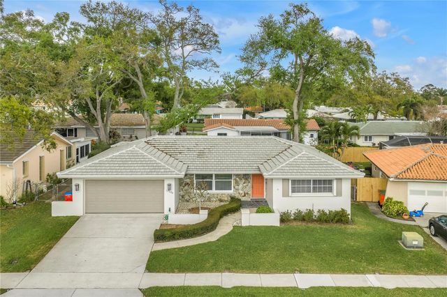 12088 70TH AVENUE, Seminole, FL 33772